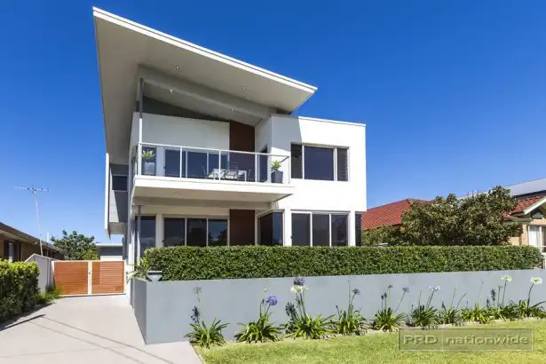 52 Lakeside Drive, Swansea NSW 2281