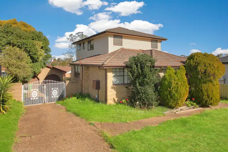 38 Coonawarra Drive, St Clair NSW 2759