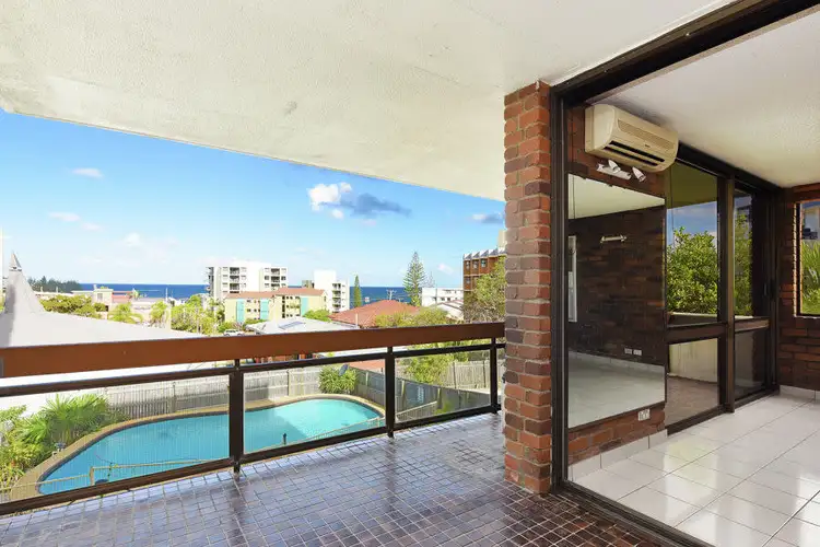 2/25 Canberra Terrace, Kings Beach QLD 4551