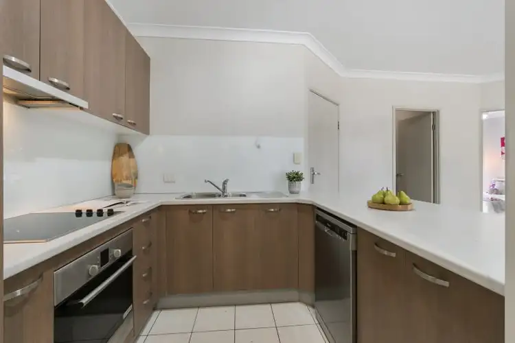 Sixth view of Homely unit listing, 3/45. Railway Avenue, Indooroopilly QLD 4068