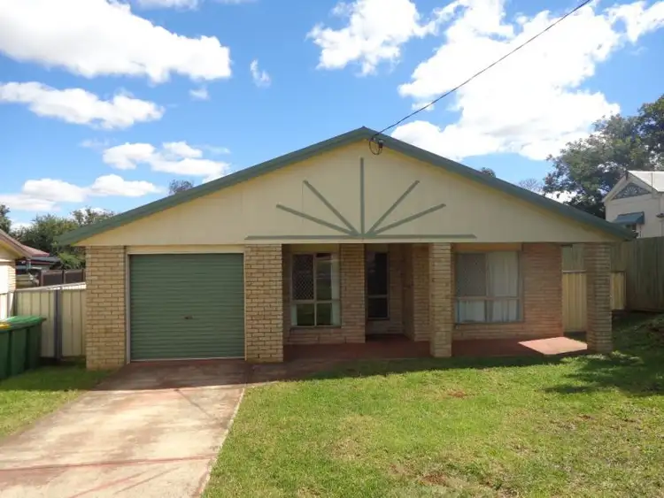 271 New England Highway, Harlaxton QLD 4350