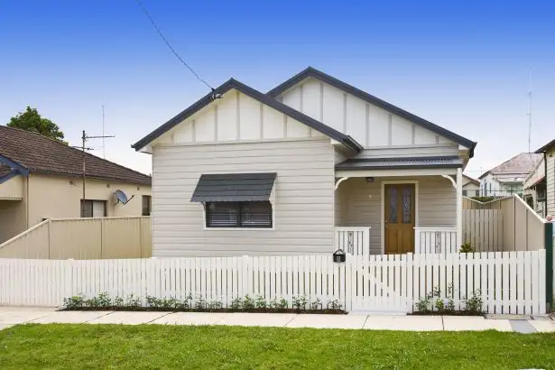 9 Cowper Street, Georgetown NSW 2298