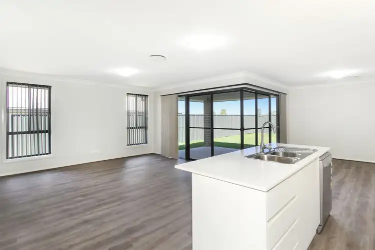 Second view of Homely house listing, 4 Kingham Street, Tamworth NSW 2340