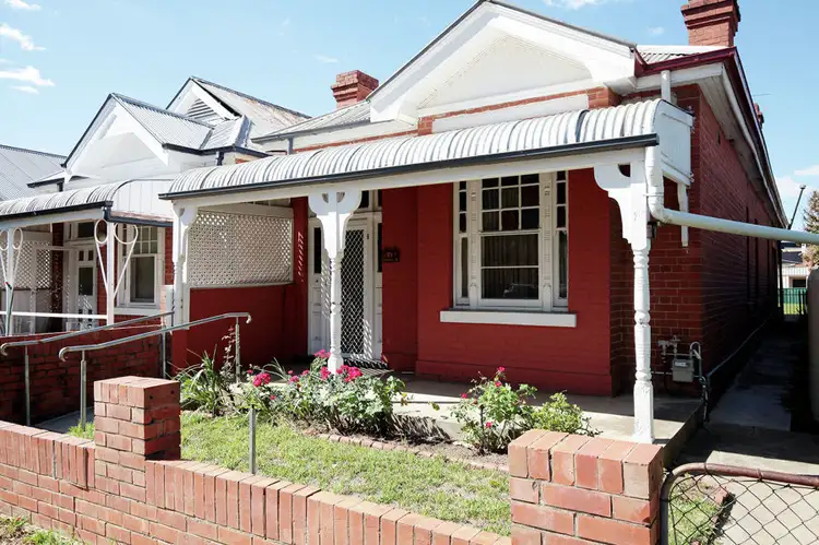 69 Peter Street, Wagga Wagga NSW 2650