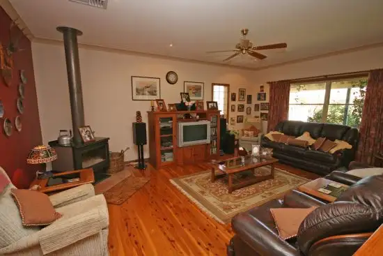 Fifth view of Homely house listing, 40 Kingswood Drive, Tamworth NSW 2340