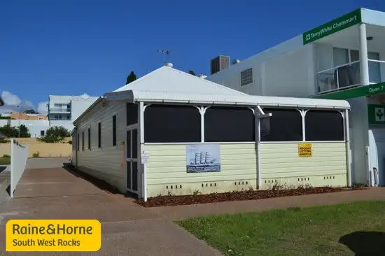 13 Memorial Ave, South West Rocks NSW 2431