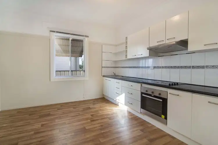 Second view of Homely house listing, 8 Hillvue Road, South Tamworth NSW 2340