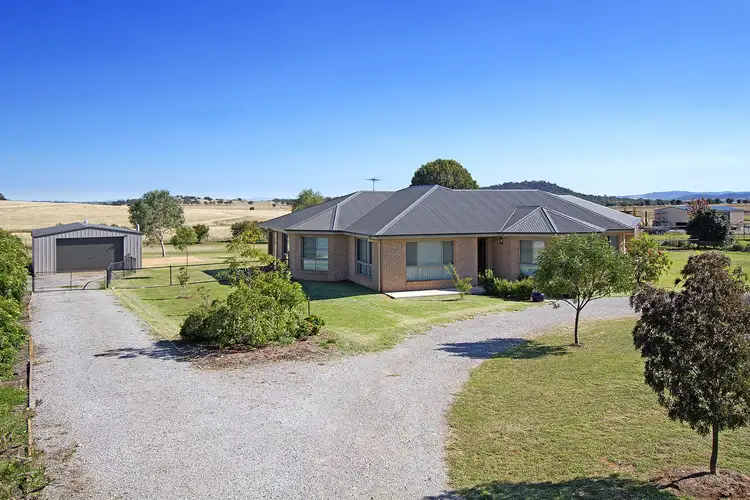25 Sequoia Drive, Tamworth NSW 2340