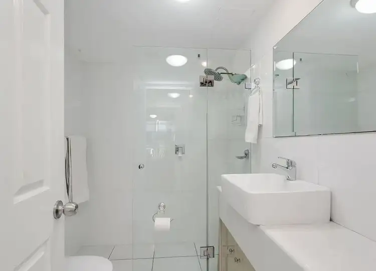 Fifth view of Homely apartment listing, 2212/24-26 Queensland Avenue, Broadbeach QLD 4218