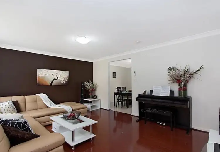 2/16 Lethbridge st, Penrith NSW 2750