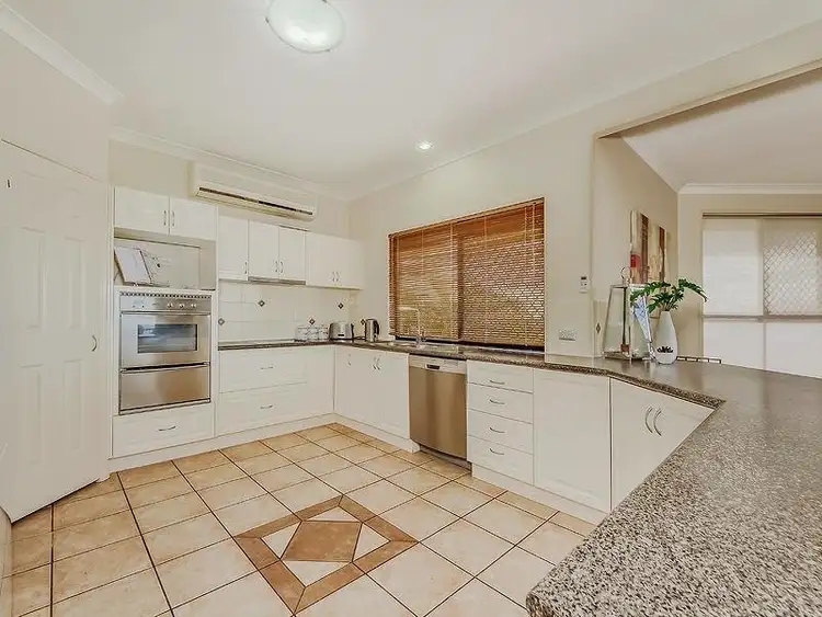 Seventh view of Homely house listing, 31 Saunders Pl, Wynnum QLD 4178