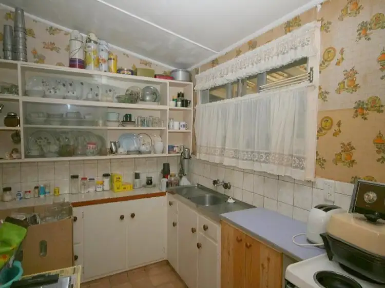 Fifth view of Homely house listing, 16 Banoon Dr, Wynnum QLD 4178