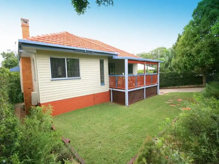 15 Macdonald St, Lota QLD 4179