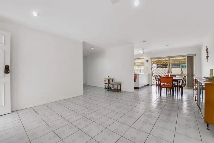 Fifth view of Homely unit listing, 2/68 Clara Street, Wynnum QLD 4178