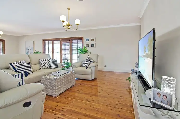 Second view of Homely house listing, 21 Merrinnee Place, Tamworth NSW 2340
