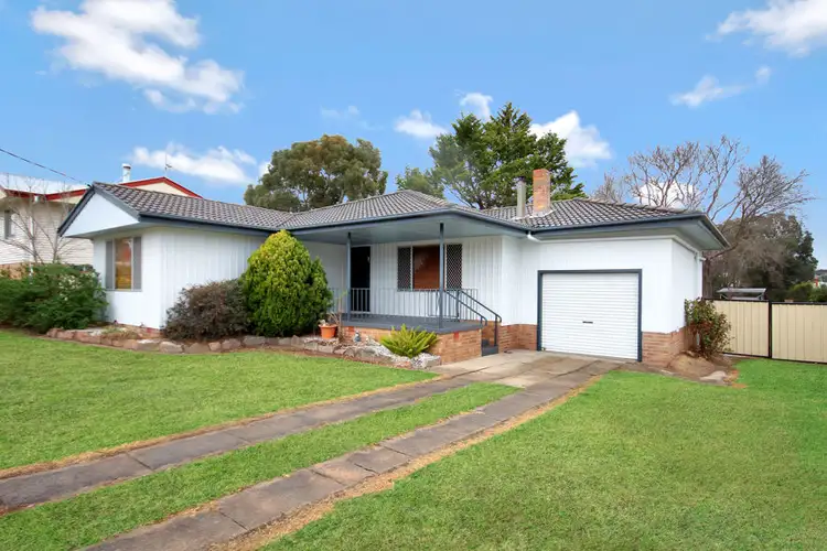 78 Logan Street, Tenterfield NSW 2372