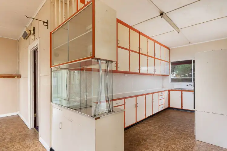 Fifth view of Homely house listing, 2 Alma Avenue, Murray Bridge SA 5253