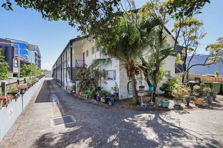 Fifth view of Homely unit listing, 9/9 Beach Road, Maroochydore QLD 4558