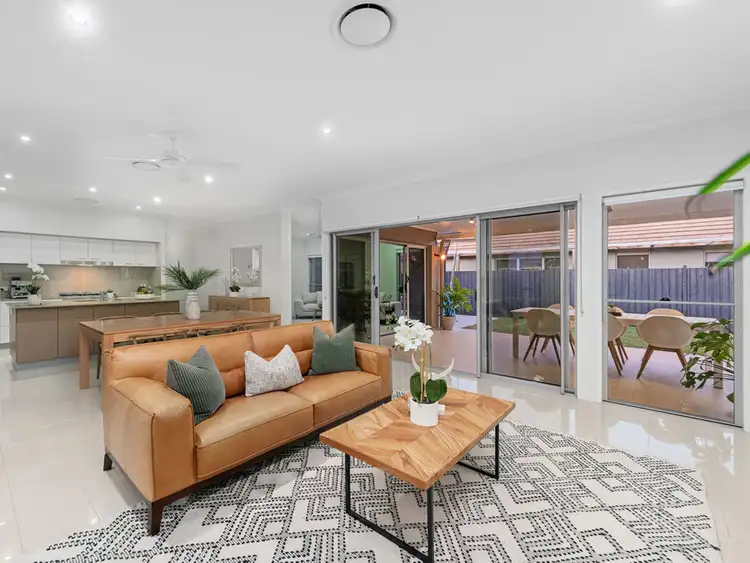 Sixth view of Homely house listing, 2 Clyde Court, Wakerley QLD 4154