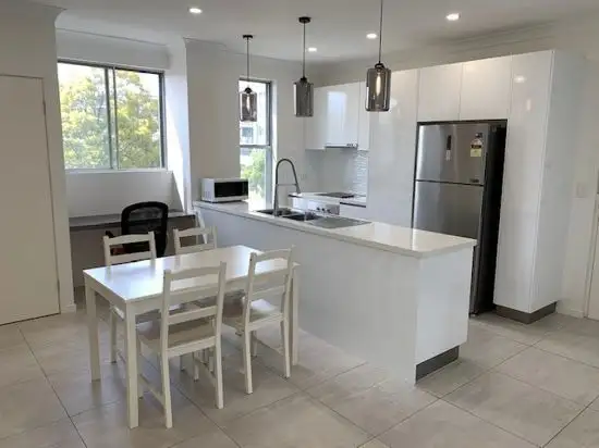7/50 Depper Street, St Lucia QLD 4067