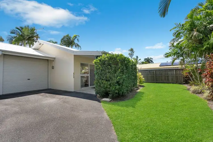 1/3-4 Holden Close, Whitfield QLD 4870