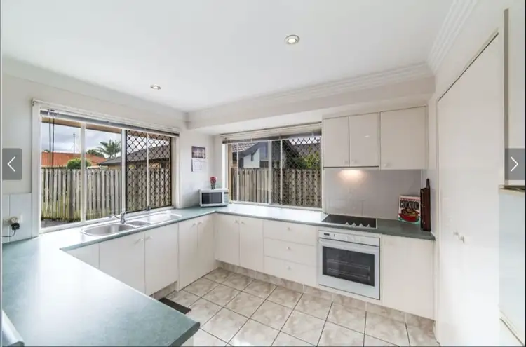 8 Bushlark Street, Varsity Lakes QLD 4227