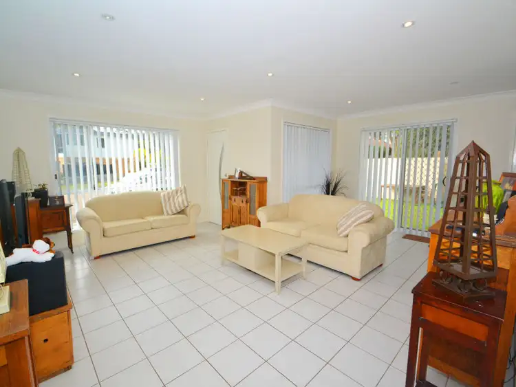 Second view of Homely townhouse listing, 1/185 Bateau Bay Road, Bateau Bay NSW 2261