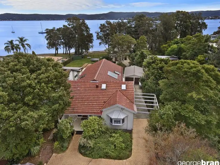 19 Edgewater Avenue, Green Point NSW 2251