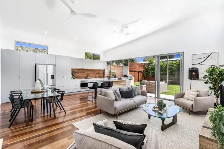 35 Madgwick Street, Wynnum QLD 4178