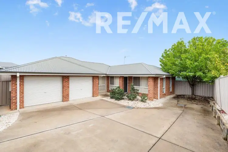 2/8 Osterley Street, Bourkelands NSW 2650