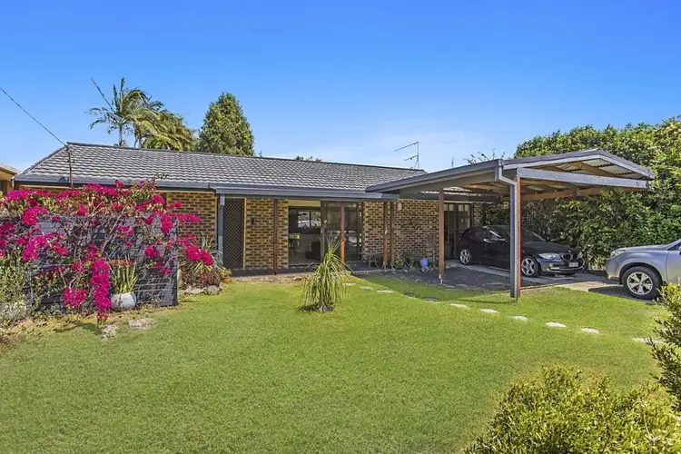 4 Lakes Drive, Tweed Heads West NSW 2485