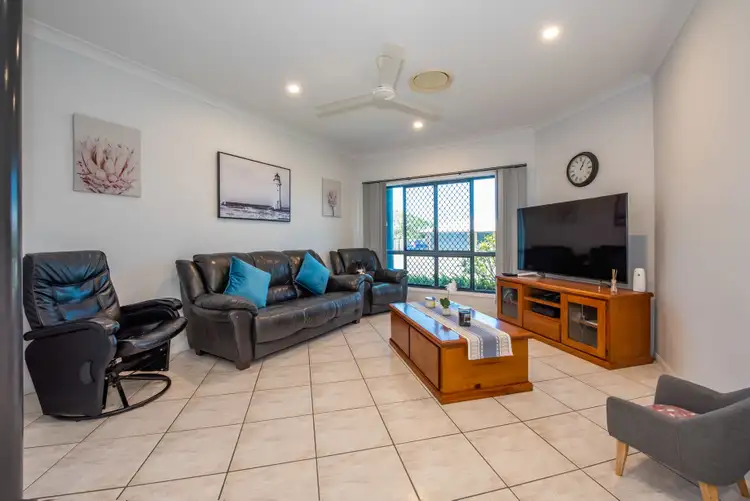 Third view of Homely house listing, 2 Carmela Court, Ooralea QLD 4740