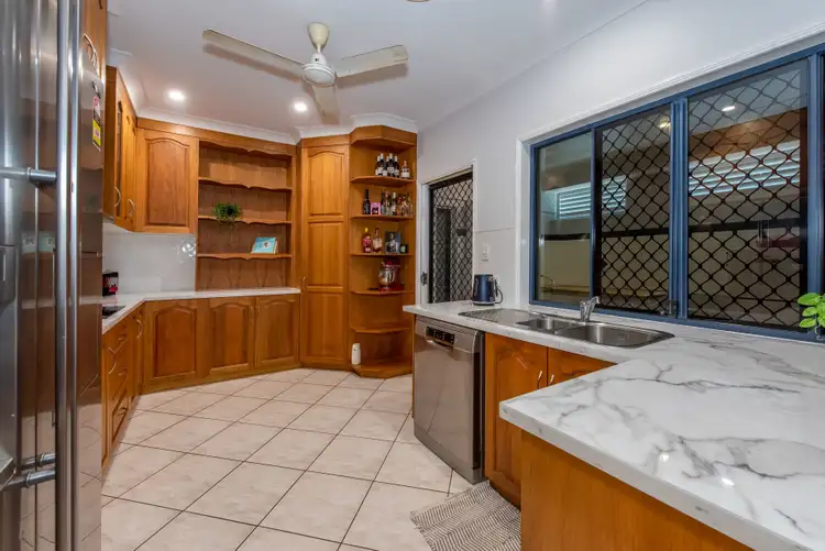 Fourth view of Homely house listing, 2 Carmela Court, Ooralea QLD 4740