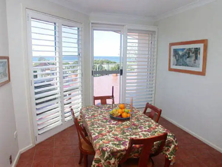 Sixth view of Homely unit listing, 1/135 Ocean View Drive, Wamberal NSW 2260