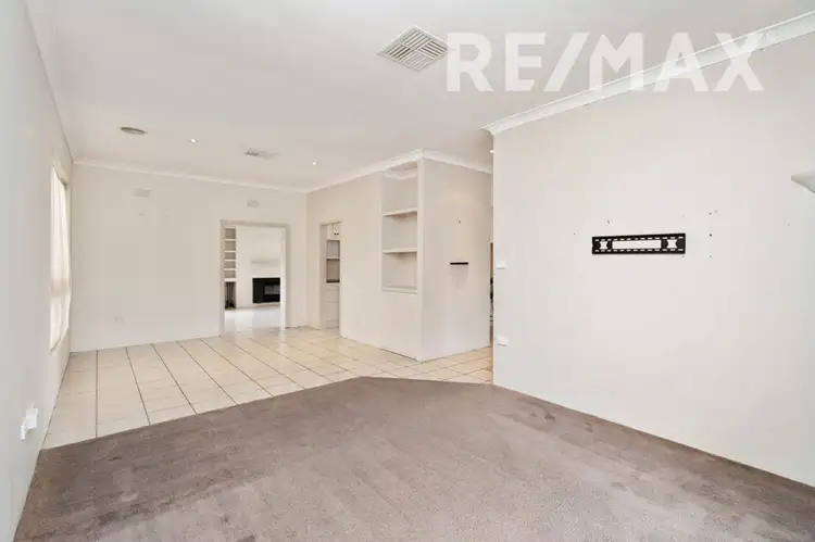 Fourth view of Homely house listing, 7 Lansdowne Avenue, Lake Albert NSW 2650