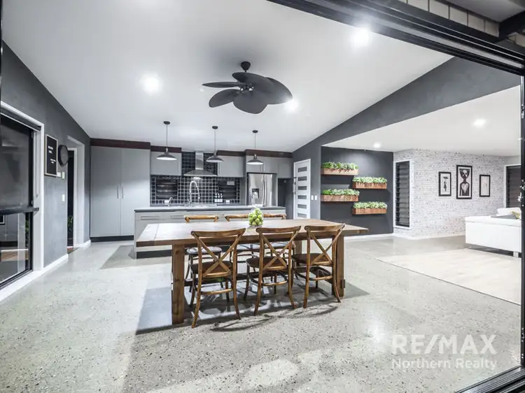 845 Winn Rd, Cashmere QLD 4500