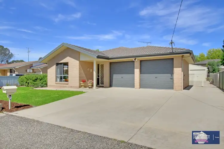 52 Petit Street, Yass NSW 2582