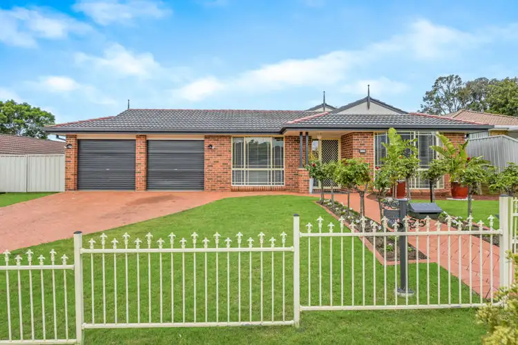78 Carbasse Crescent, St Helens Park NSW 2560
