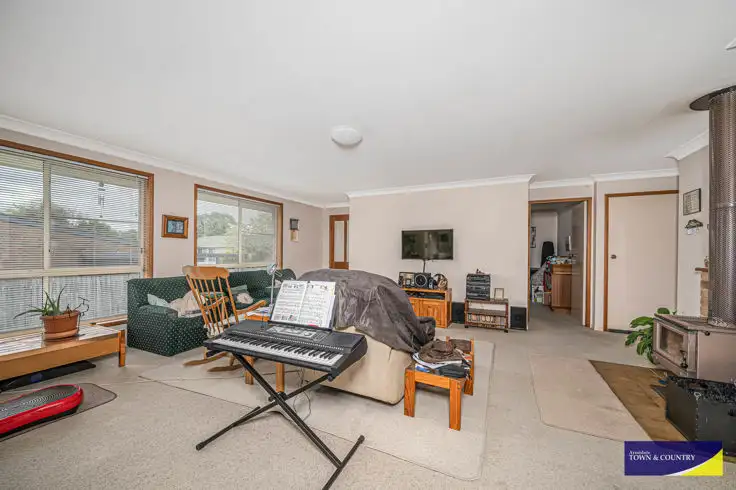 Second view of Homely house listing, 10 Verna Close, Armidale NSW 2350