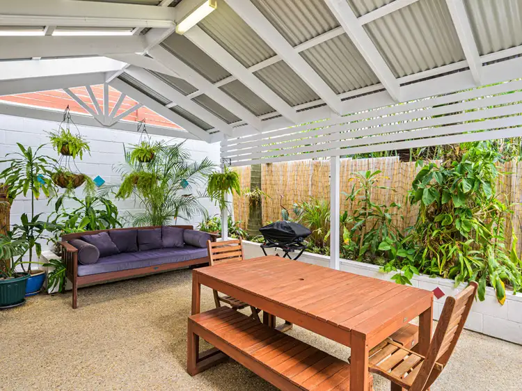 2/11 Edmond Street, Coorparoo QLD 4151