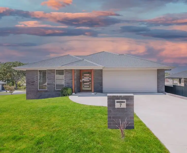 Main view of Homely house listing, 7 Schaefer Drive, Armidale NSW 2350