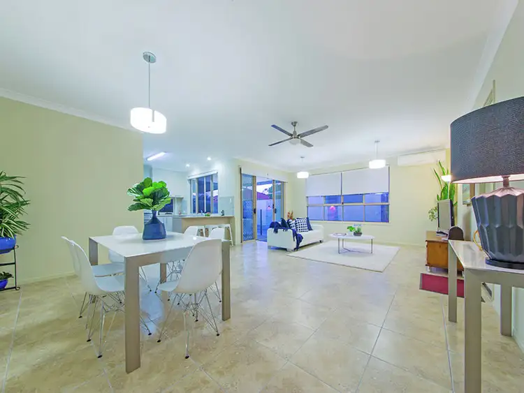 Fifth view of Homely house listing, 32 Higgs Circuit, Wynnum West QLD 4178