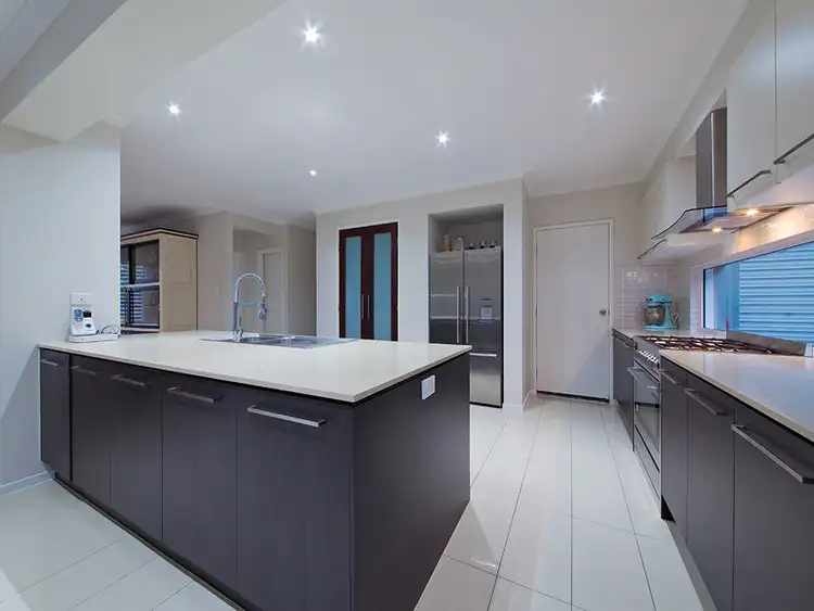 Seventh view of Homely house listing, 1 Feathertail Pl, Gumdale QLD 4154