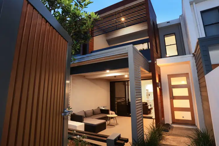 25 The Crestway, Robina QLD 4226