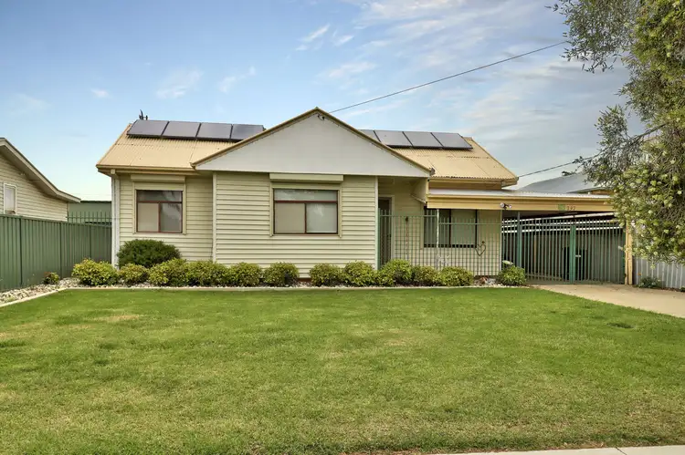 292 Sloane Street, Deniliquin NSW 2710
