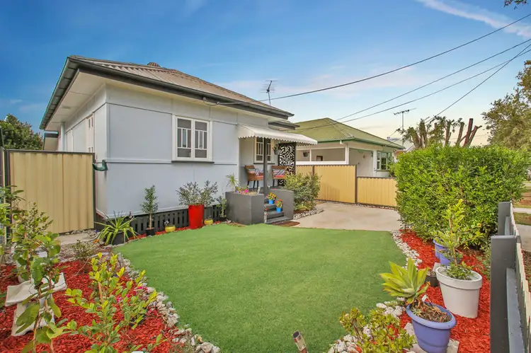 32 James Street, Scarborough QLD 4020
