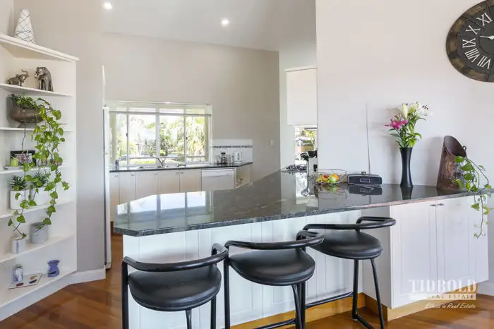Second view of Homely house listing, 2 Lionel Court, Redland Bay QLD 4165