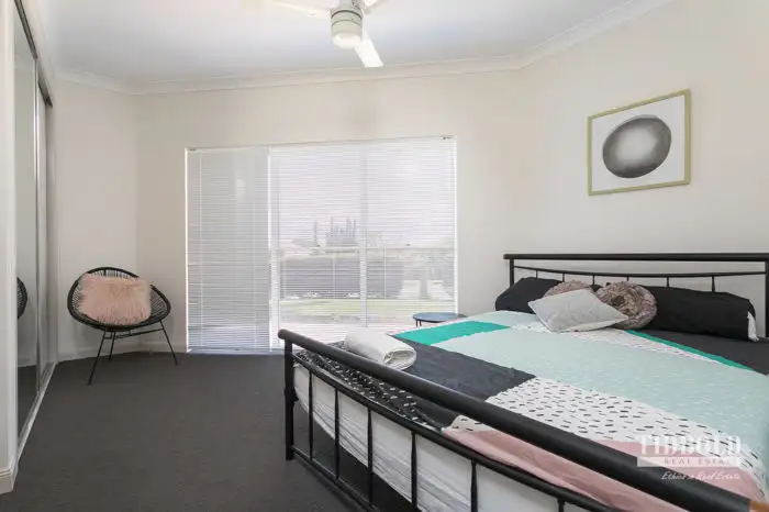 Sixth view of Homely house listing, 2 Lionel Court, Redland Bay QLD 4165