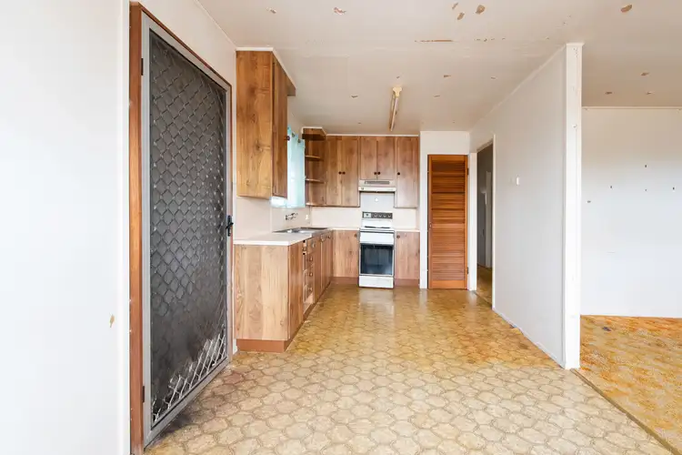 Fifth view of Homely house listing, 10 Lachlan Street, Mount Pleasant QLD 4740