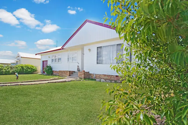 114 Miles Street, Tenterfield NSW 2372